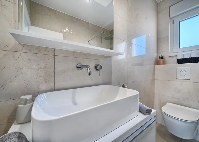 Imola's Place - Sea-view & Pool Apartamento Slatine