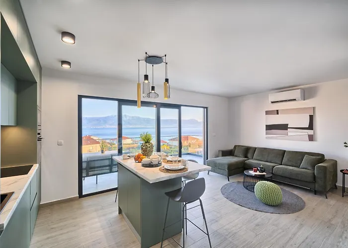 Imola's Place - Sea-view & Pool Apartamento