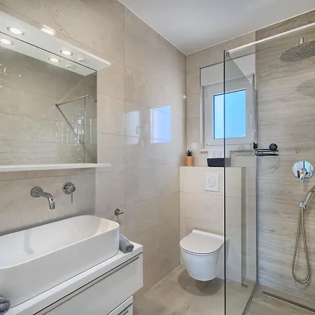 Apartment Imola's Place - Sea-view & Pool *