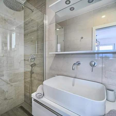 Appartement Imola's Place - Sea-view & Pool *