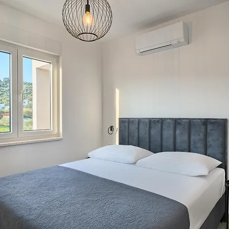 Appartement Imola's Place - Sea-view & Pool Slatine